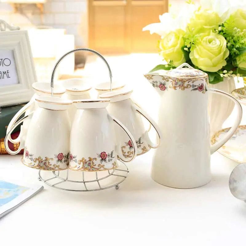Service-a-the-Anglais-Blanc-et-Elegant-en-Porcelaine-1686931295356