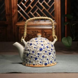 Théière Chinoise en Porcelaine Fleurs Bleues 900ML
